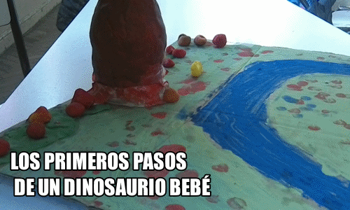 LOS PRIMEROS PASOS DE UN DINOSAURIO BEBE