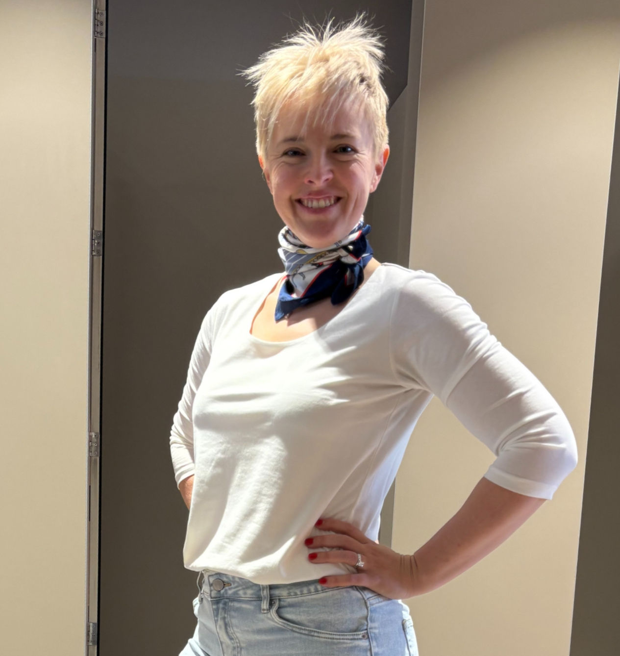 Basic witte t-shirt met 3/4 mouw en ronde uitgesneden hals