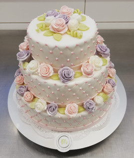 Kontitorei in Salzburg - Patisserie - Hochzeitstorten - Pâtissière - Konditormeisterin - Kontitorei in Salzburg - Patisserie - Hochzeitstorten - Pâtissière - Konditormeisterin - Oberstorte - Blumenschmuck und Tortendekoration