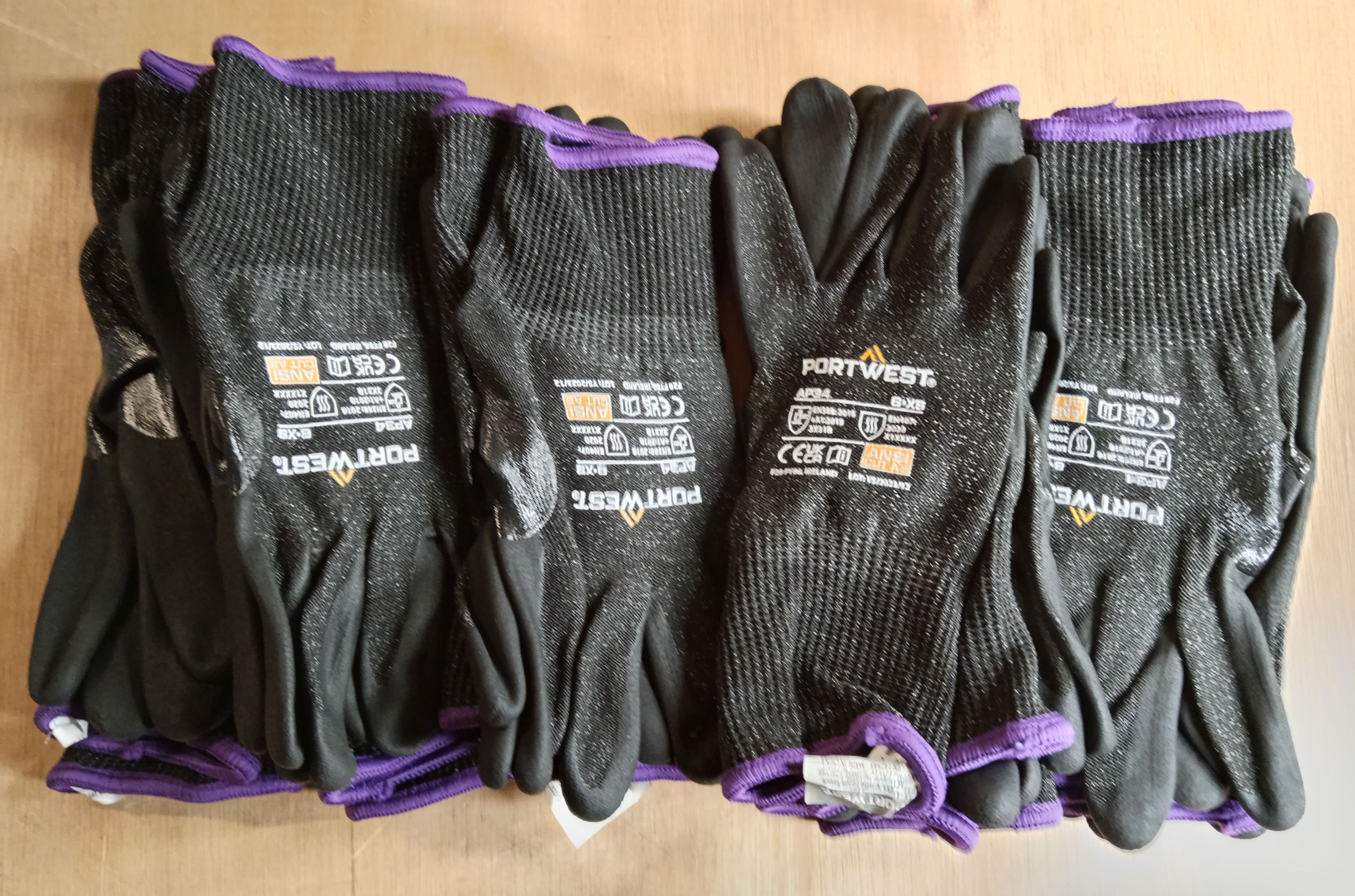 Portwest AP34 - LR15 Nitrile Foam Touchscreen Glove (Pk 12) - Size 6 (XS)