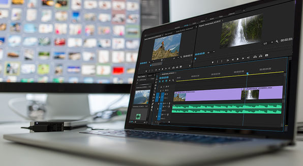 audio and video software on laptop rendering
