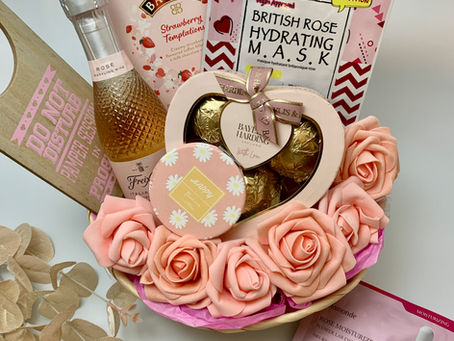 Christmas Gift Sets For Her That Shows Thoughtfulness