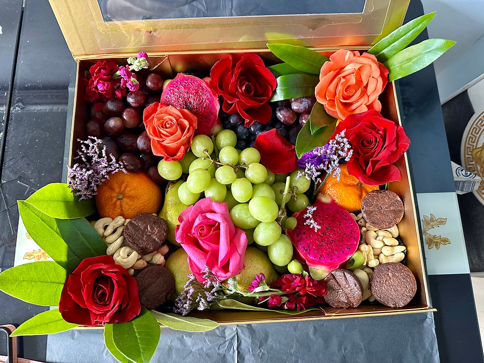 Deluxe Fruit and Nuts Hamper