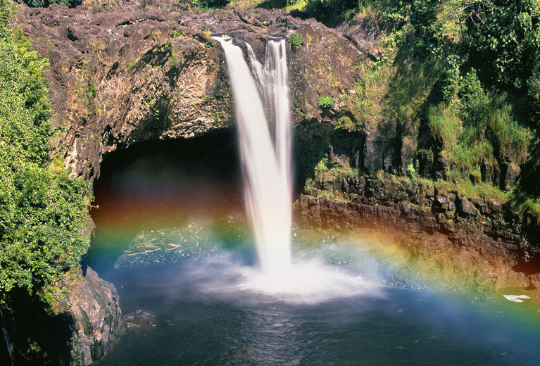Rainbow falls hawaii.jpg