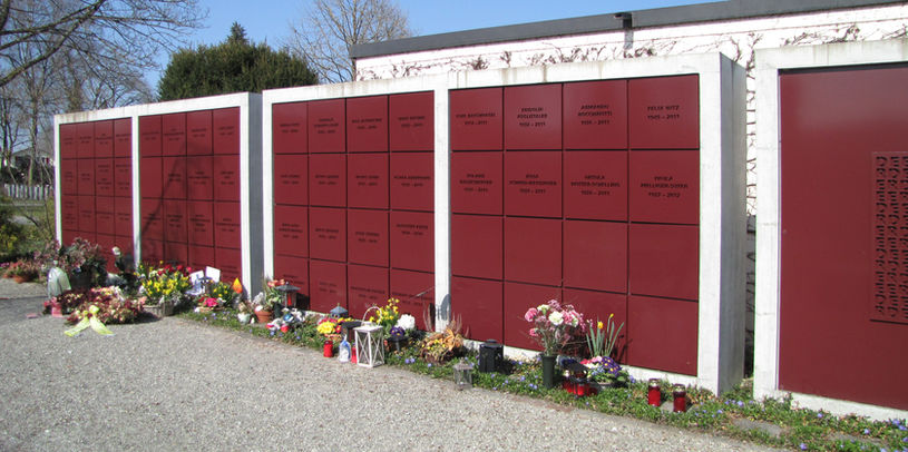 Urnennischen, SEGA, Urnenwürfel, SEGA-Vertrieb, Schweiz, Friedhof, Urnenwürfel, Urnenwand, Josef A. Seleger, Urnenelemente, Urnenwand, Urnensäulen