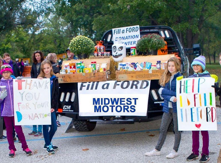 Fill a Ford with Food-Harvest Moon Run-Route 66 State Park_edited.jpg