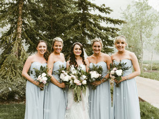 5 Elegant Bridesmaid Dress Styles to Perfect Your Wedding Party Look
