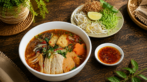BÚN HUẾ THƯƠNG - Beloved Huế Rice Noodles 情系顺化米粉
