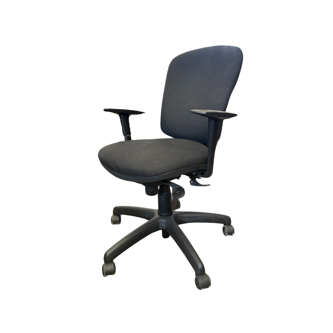Fauteuil de bureau noir avec accoudoirs (Qté : 4) | FAU244