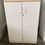 Miniature : Armoire blanche, plateau bois et portes battantes avec clés (Qté : 27) ARM401