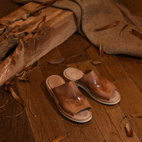 「HorseButt Strip」採用のRelaxing Worker Sandals