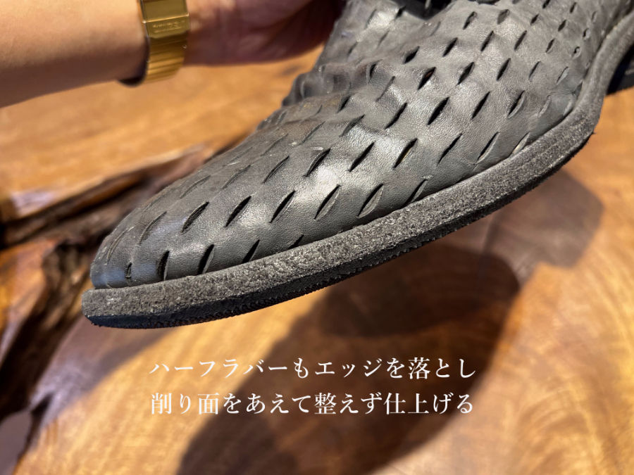 (面取り=エッジを落としてバリが出ないようにする加工)