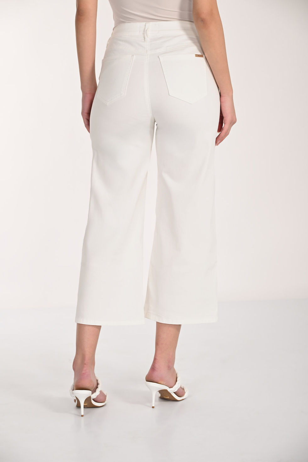 Miniature : Frank Lyman Off White 7/8 Jeans Style 266590