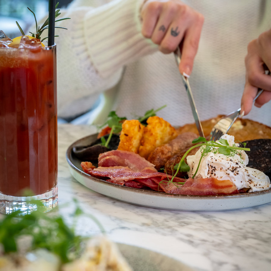 Bottomless Boozy Brunch