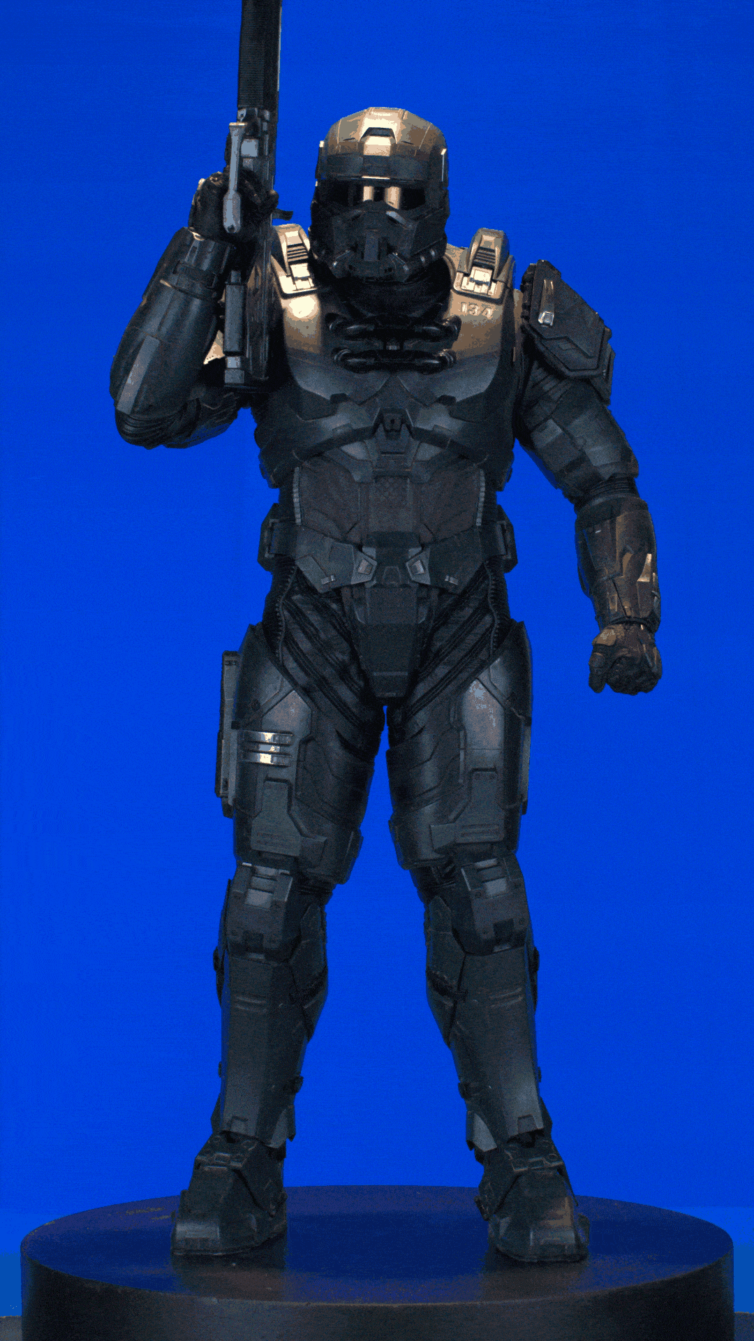 PA SLVR S2_Loadout_Vannak.gif