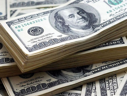 Peso mexicano sufre semana negra, pierde 8.1%; cierra dólar en 18.36 pesos