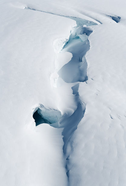 Gletscherspalte auf dem Aletschgletscher Jungfraujoch