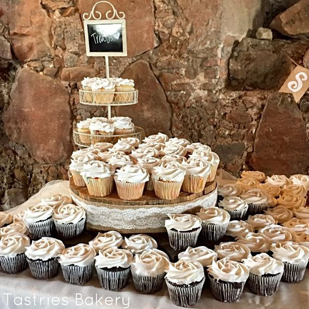 Wedding Cupcake Table