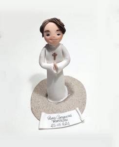 cake topper personalizzato comunione con saio e mani giunte