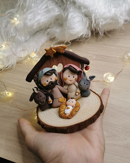 Miniatura: Natività su tronchetto da appoggio