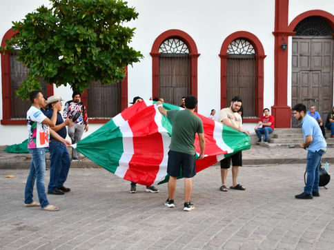 Se pintó el cielo de los colores patrios con el gran concurso de Globos Tricolor en Mocorito