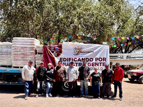 Entregan cemento y mortero a 13 familias con el respaldo de Mariana Trinitaria 