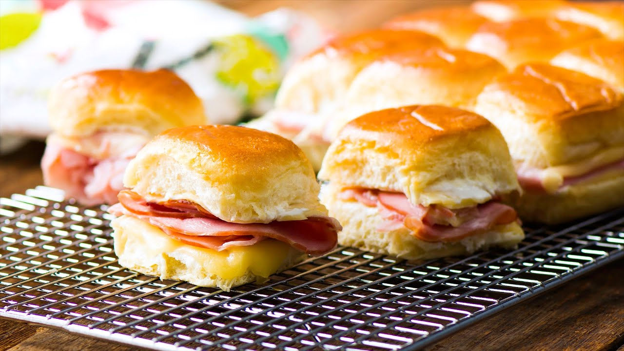 Mini Sandwich con Jamon y Queso