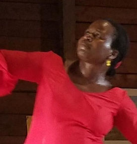 omonike headshot_edited.jpg