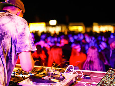 Vielseitiges Musikprogramm bei den
Multivan Kitesurf Masters in Sankt Peter-Ording
