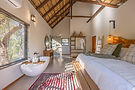 Ukanyi Luxury Villa (2).jpg