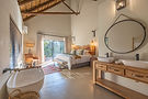 Ukanyi Luxury Villa (7).jpg