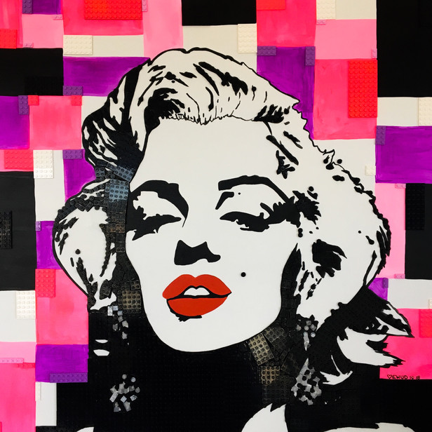 LEGO Lady Marilyn Monroe, Pink Edition