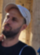 עומדים ביחד - نقف معًا