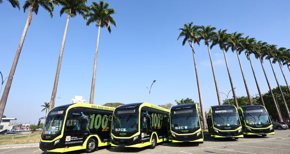 Os veículos usam tecnologia para melhor serviço e mais conforto aos passageiros | Foto: Cláudio Vieira/PMSJC