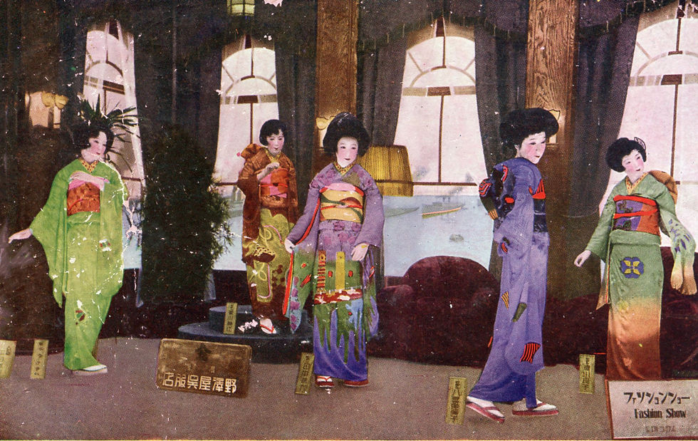 マネキン人形のファッションショー