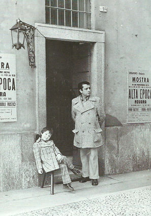 Urbano Quinto and Mauro Urbano in Novara, Italy for Alta Epoca one of the first exhibitions in Europe dedicated in 1974 to wrought iron and metalworks of the Haute Epoque.