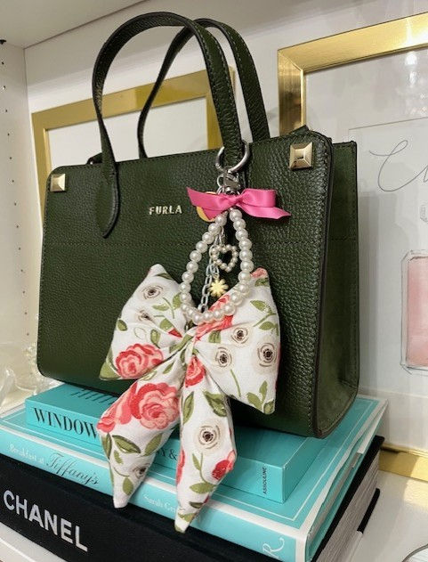 Thumbnail: ROSE GARDEN BOW BAG CHARM