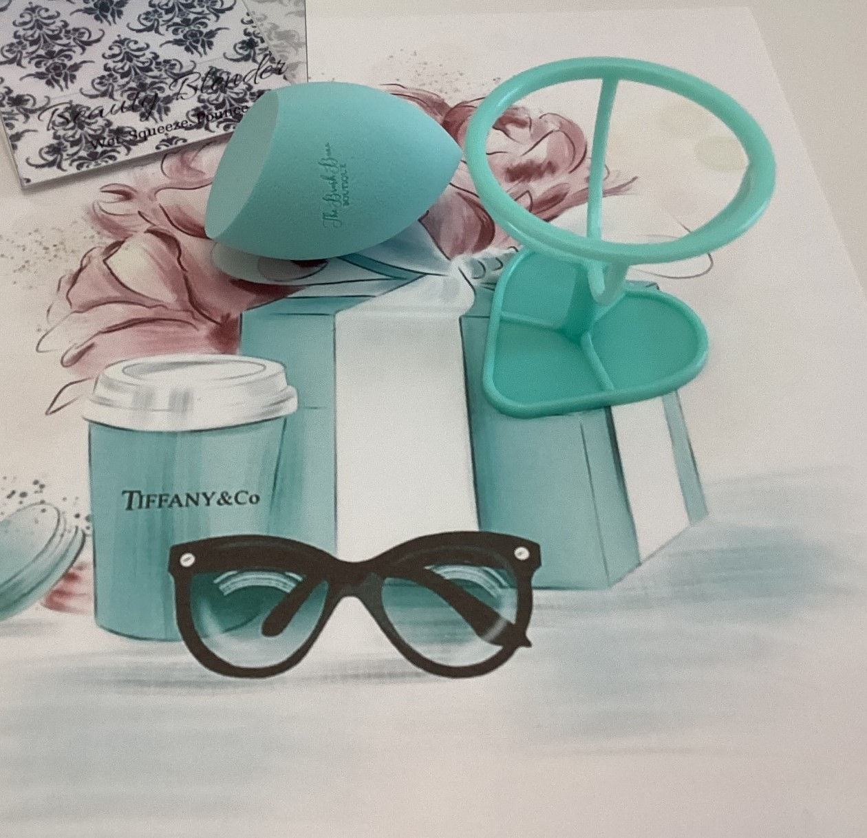 LIMITED EDITION - BLUE BEAUTY BLENDER +HEART DRYING STAND