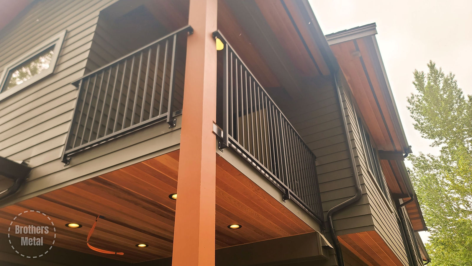 Vertical steel deck railings in Sammamish, WA
