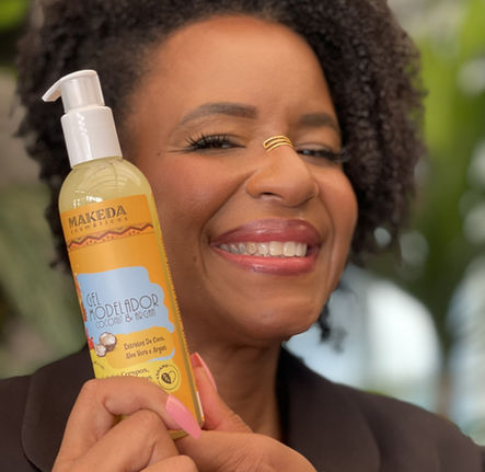 a SHEILA DE OLIVEIRA - MAKEDA COSMÉTICOS a.jpeg