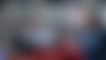 ఆఫీసులో ఉద్యోగం కోల్పోయిన ఐటీ ఉద్యోగి మరియు జాబ్ కవచం మాల స్టాల్