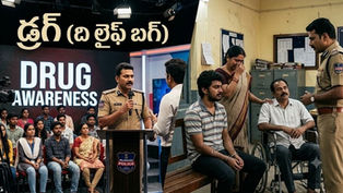 డ్రగ్స్ బారినపడిన యువకుడికి అవగాహన కల్పిస్తున్న ఇన్స్పెక్టర్ ప్రసాద్, బాధలో ఉన్న తల్లిదండ్రులు