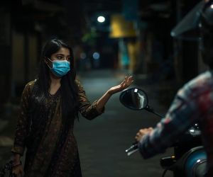 లిఫ్ట్ ప్లీజ్