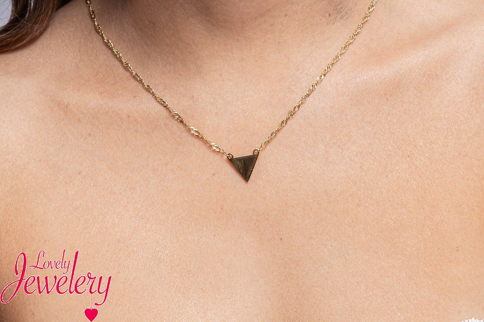 תמונה ממוזערת: שרשרת משולש בעיצוב אישי