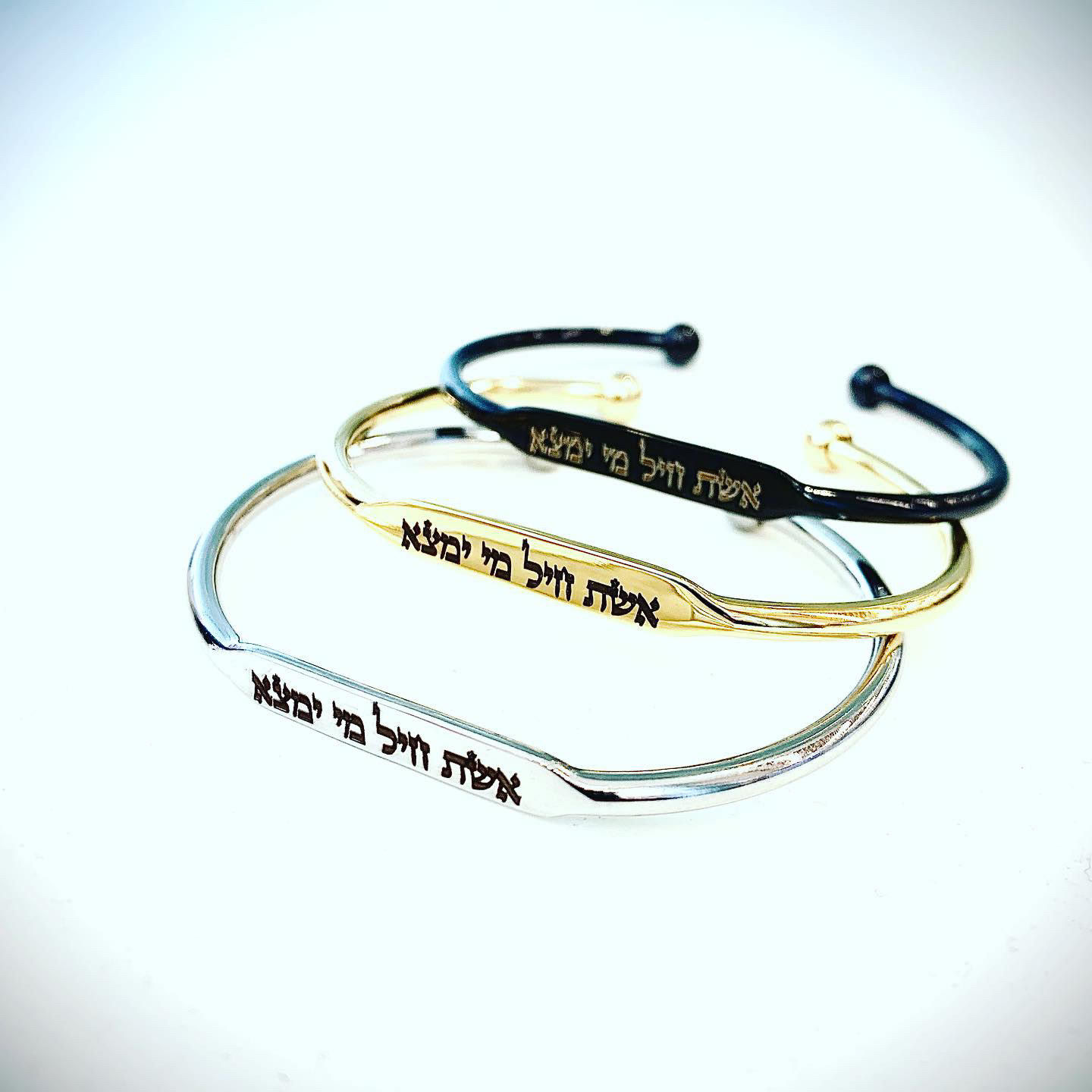 בנגל חריטה אישית לאישה