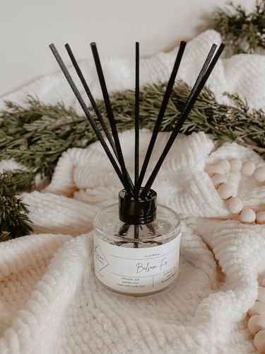 The Reed Diffuser - The Holiday Collection | Spruce and Ivory