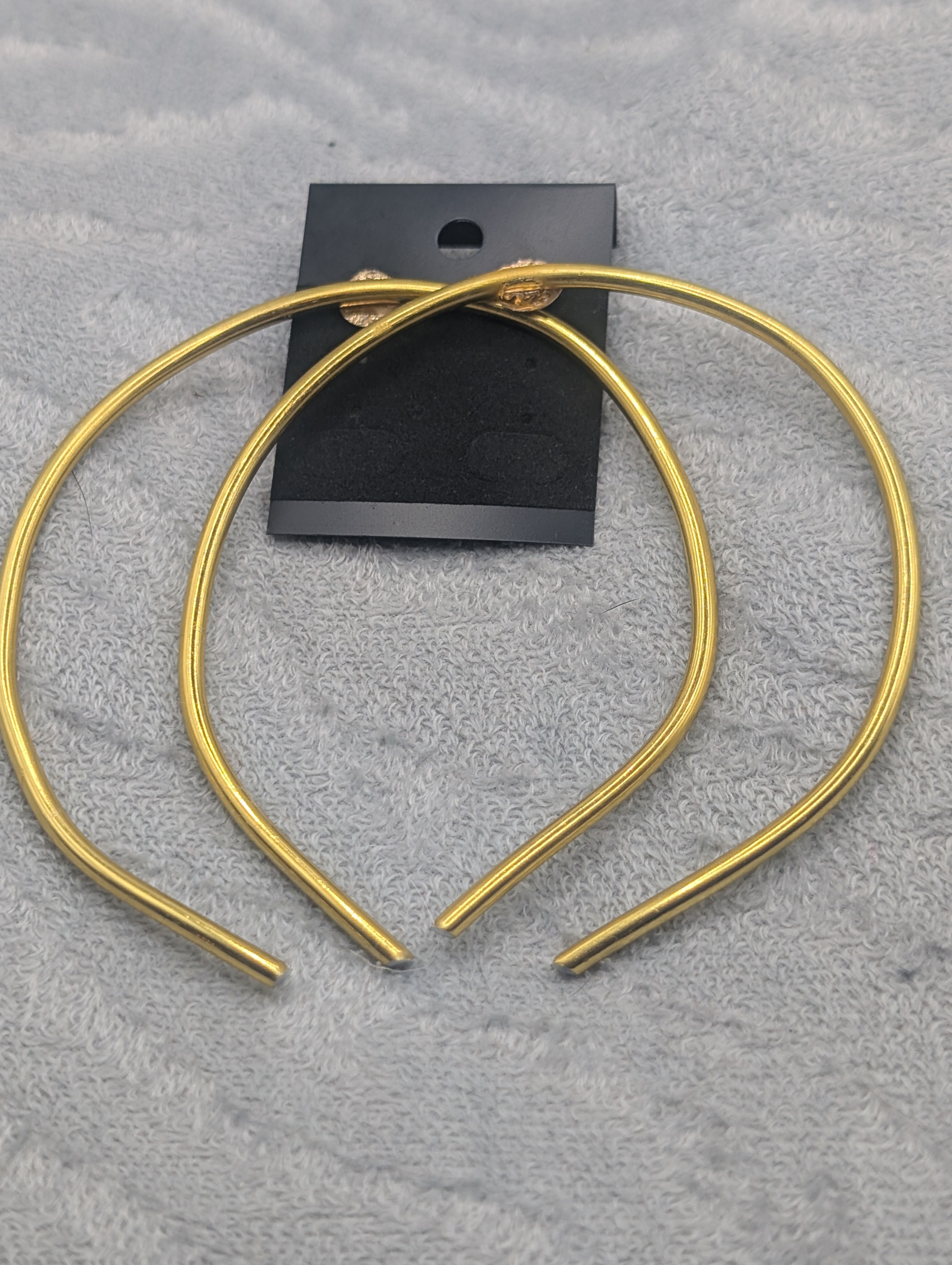Gold Not Closed Hoop Earring