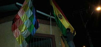 Exigen retirar banderas de Bolivia en Antofagasta