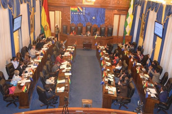 Senadores sancionan proyecto de ley que deroga artÃculos 137 y 205 del nuevo Código Penal