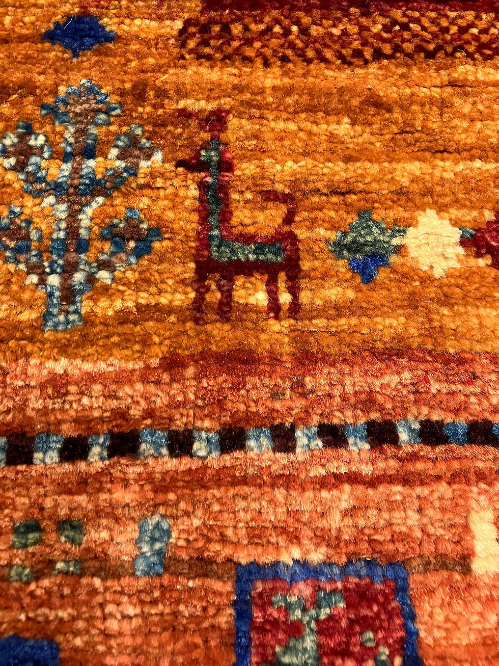 サムネイル： アフガニスタン産　62x97cm
